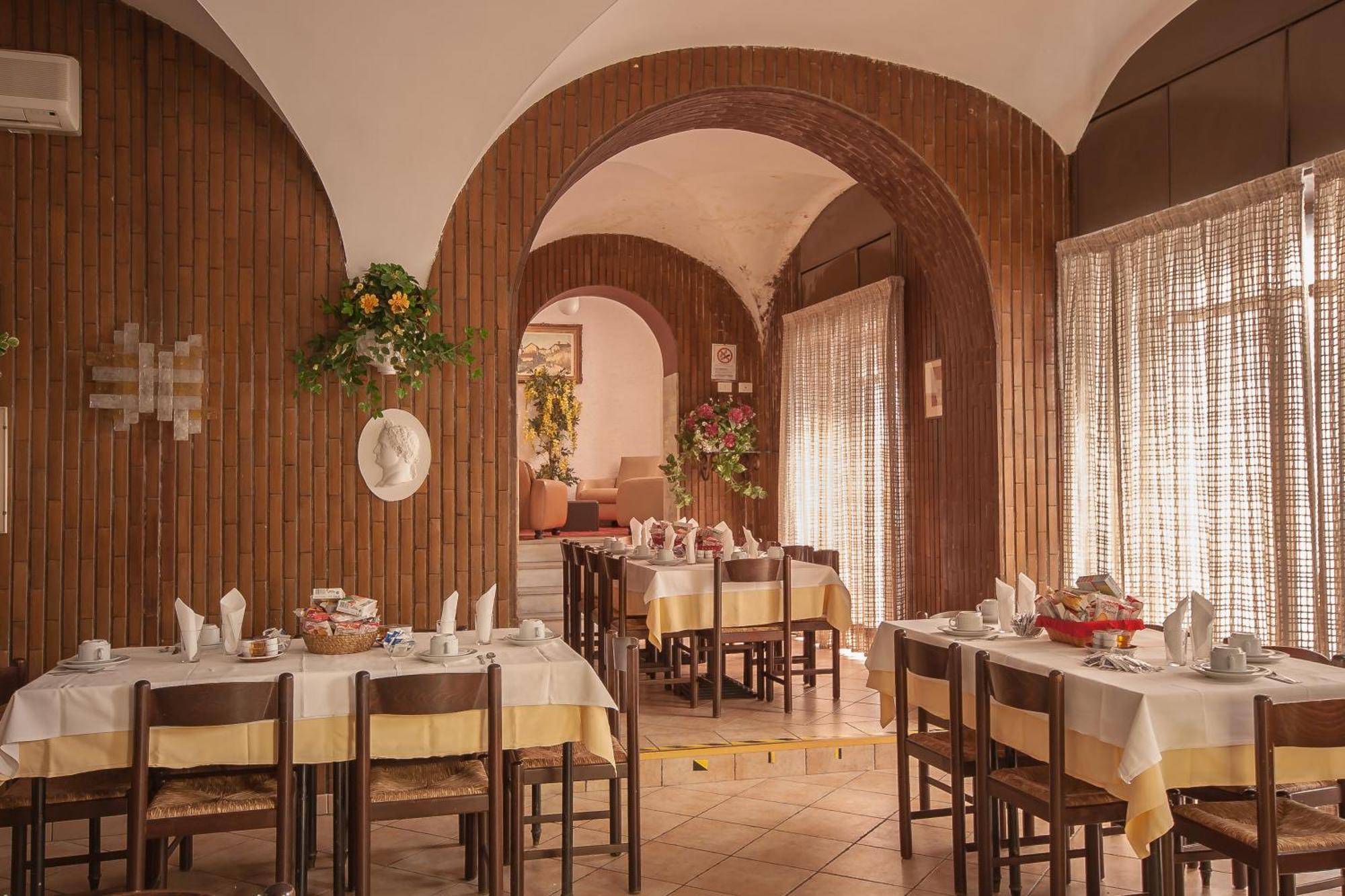 Hotel Tirreno — Foto 1